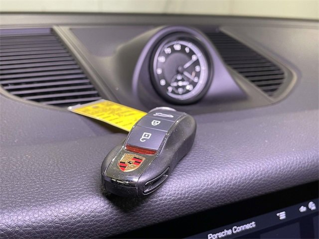 Certified 2025 Porsche Macan image 45