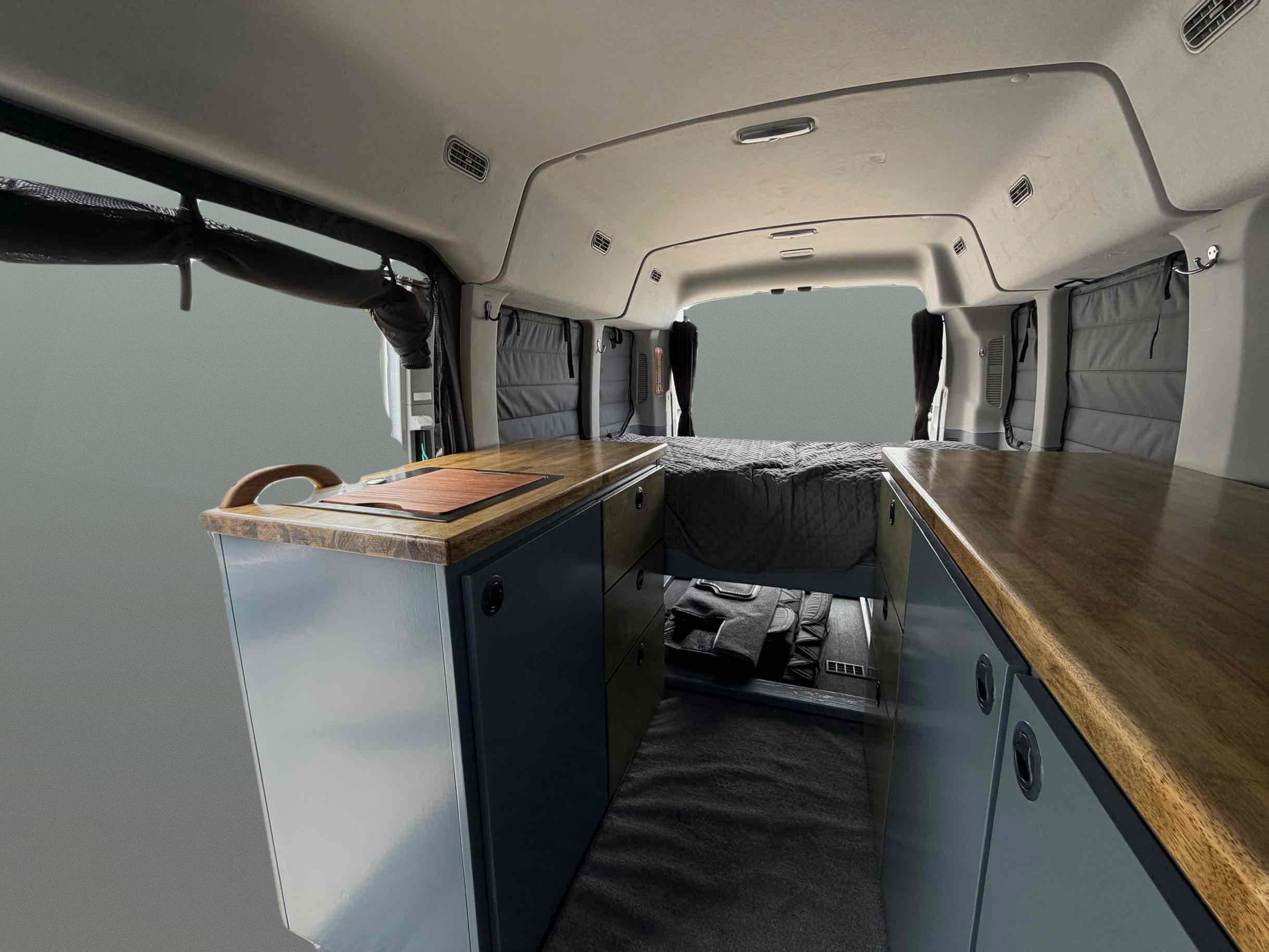 Used 2017 Ford Transit 350 XLT RWD image 18