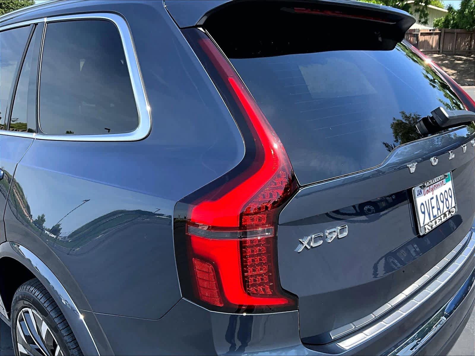 Used 2026 Volvo XC90 B6 Plus w/ Protection Package Premier AWD/4WD image 32
