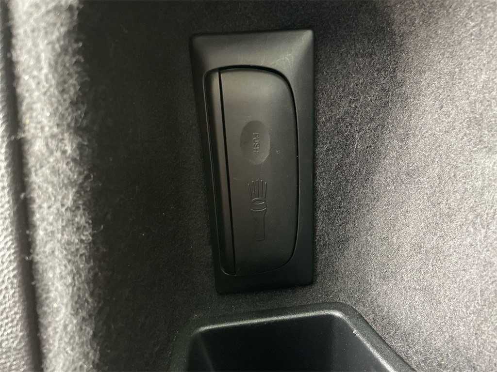 Used 2016 Jeep Grand Cherokee Limited image 53