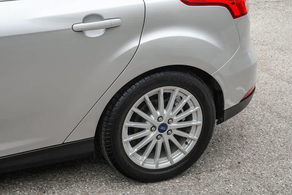 Used 2017 Ford Focus Electric Hatchback FWD image 11