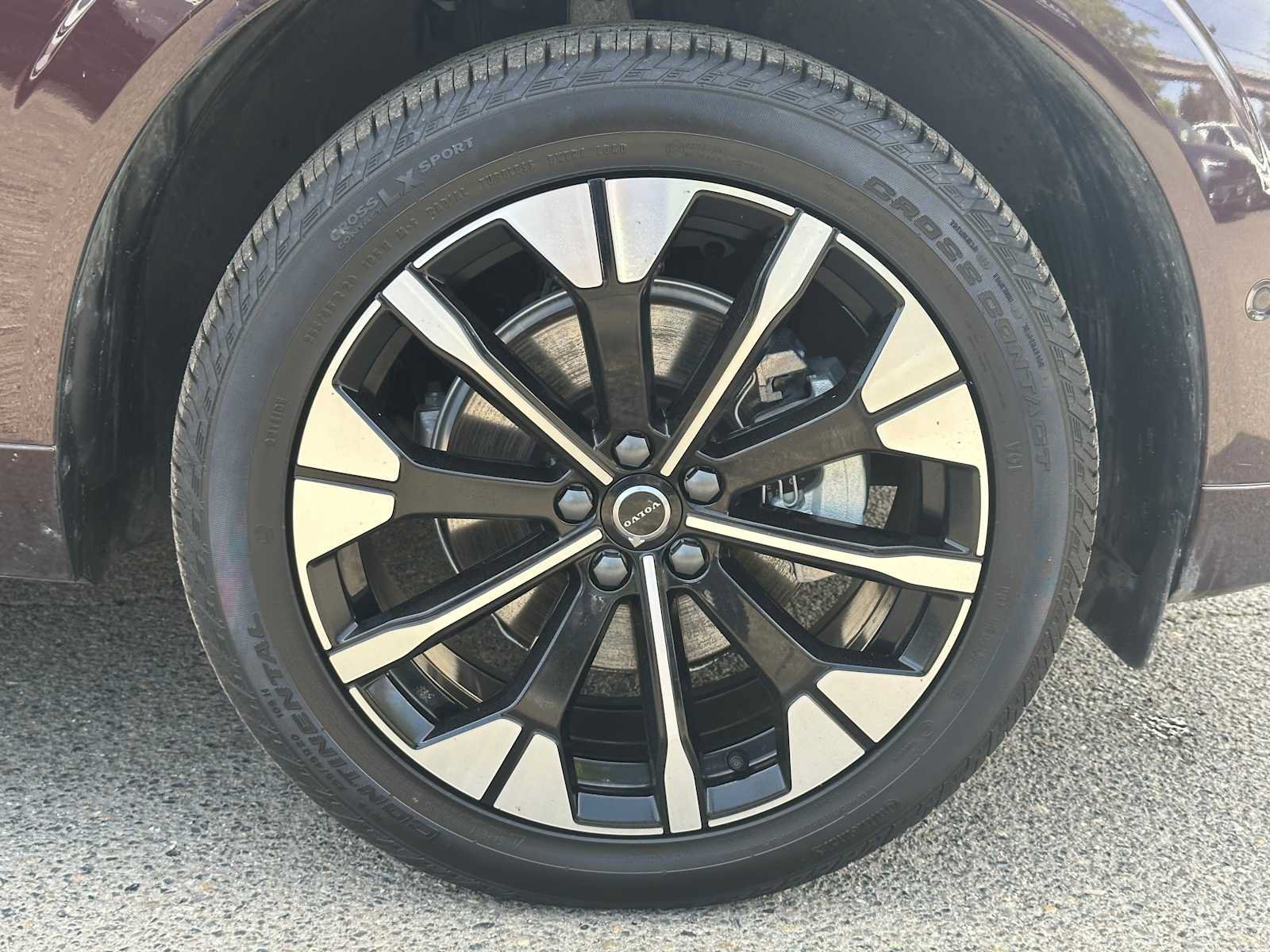 Used 2026 Volvo XC60 B5 Plus w/ Climate Package PRO image 9