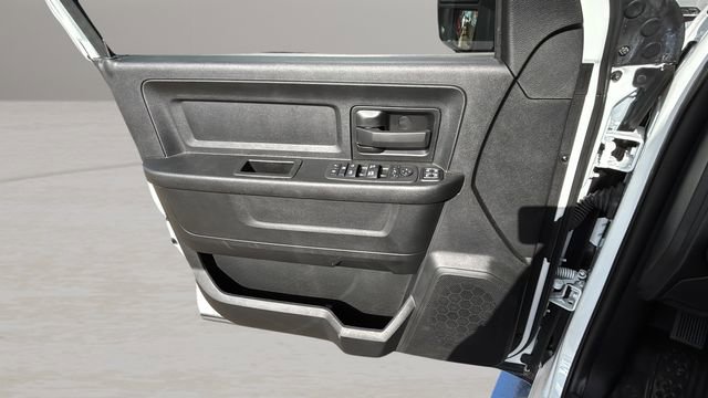 Used 2024 RAM 2500 Tradesman w/ Chrome Appearance Group image 15