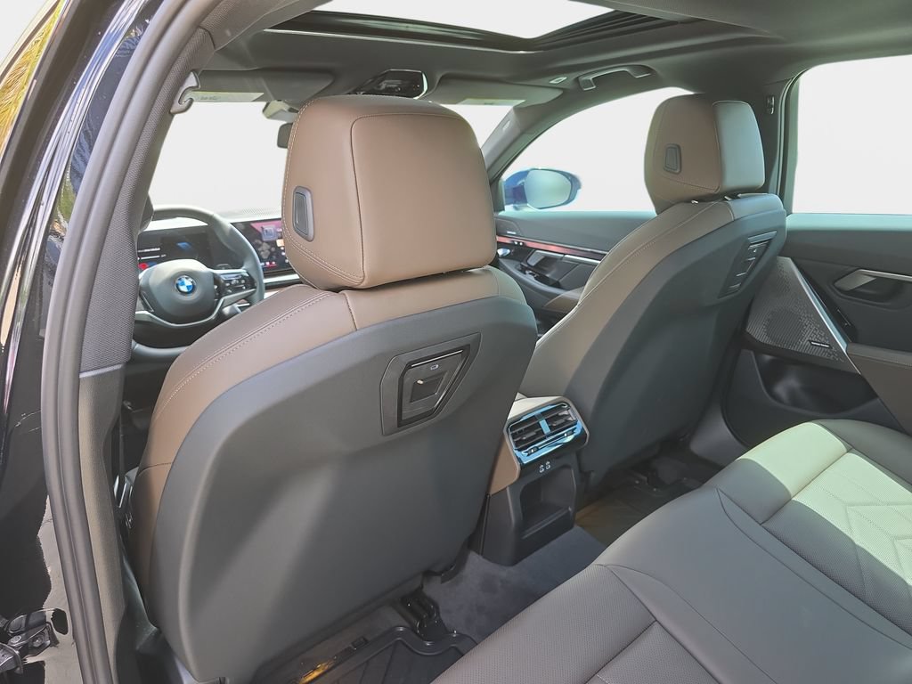 Used 2027 BMW 530i w/ Premium Package RWD image 10
