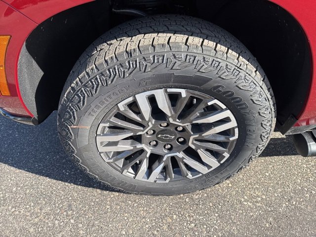 New 2026 Chevrolet Suburban Z71 w/ Comfort Package image 4