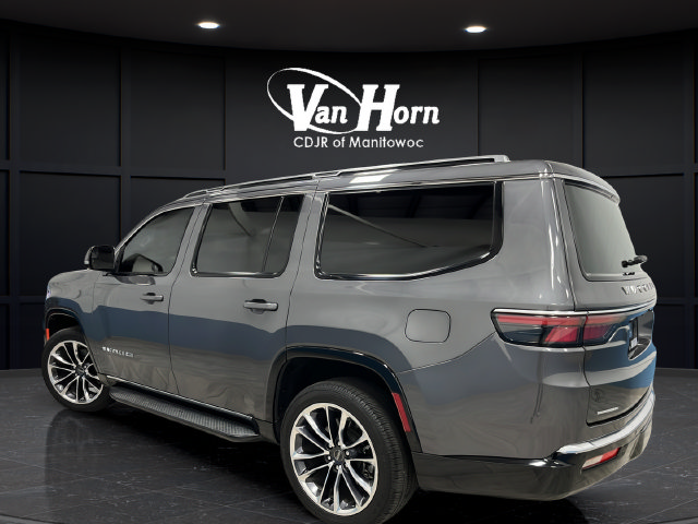 Used 2022 Jeep Wagoneer Series II w/ Premium Group I AWD/4WD image 5