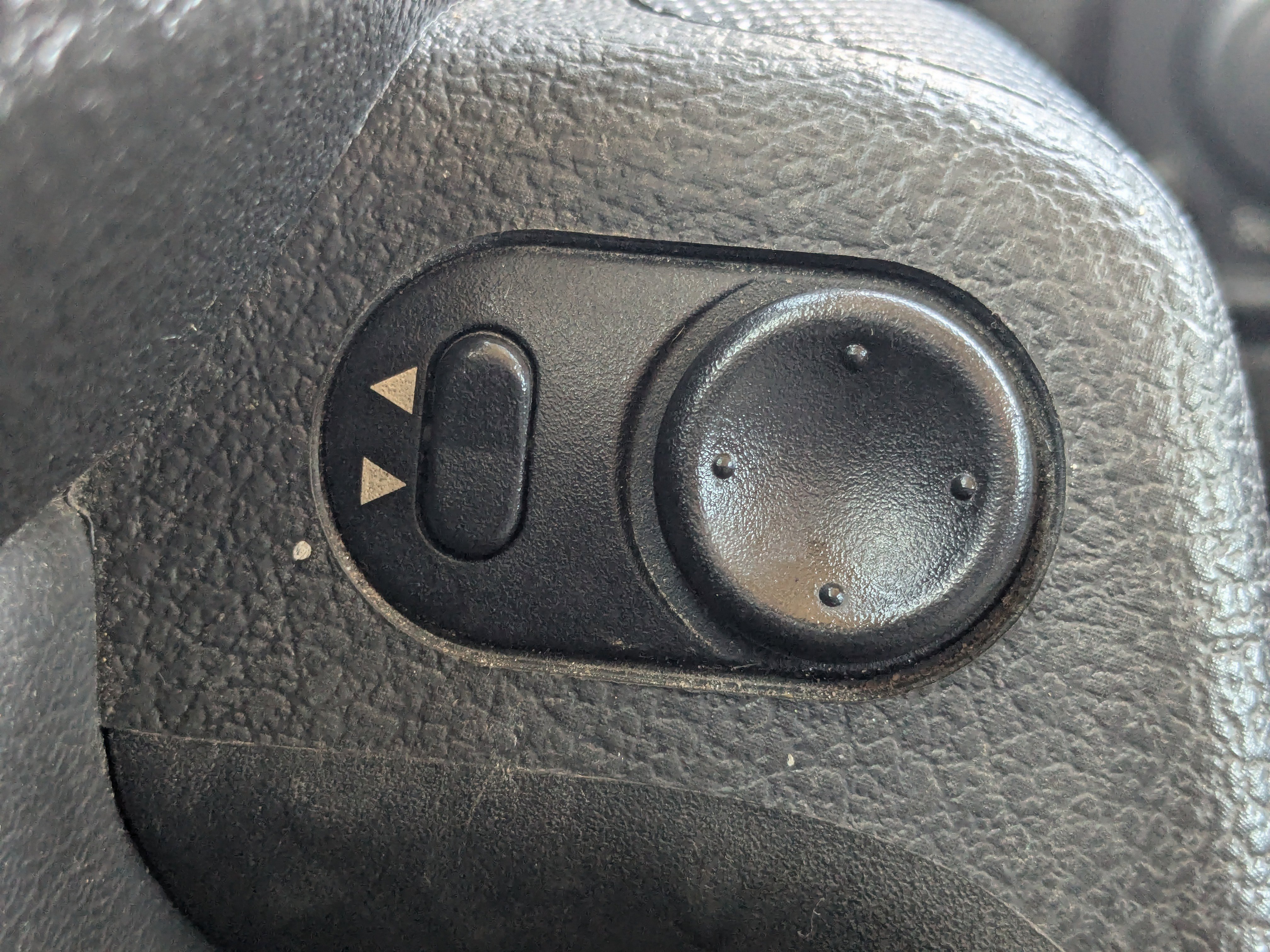 Used 2007 HUMMER H3 image 36