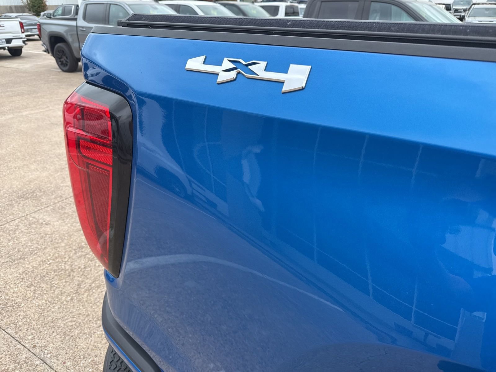 Used 2022 GMC Sierra 1500 Elevation image 5