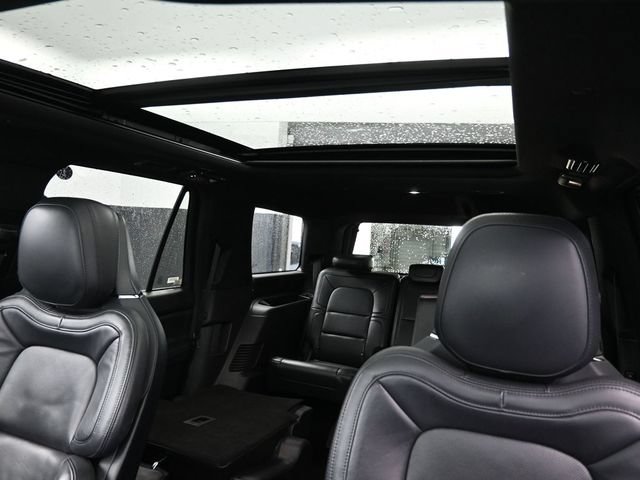 Used 2024 Lincoln Navigator Reserve AWD/4WD image 16