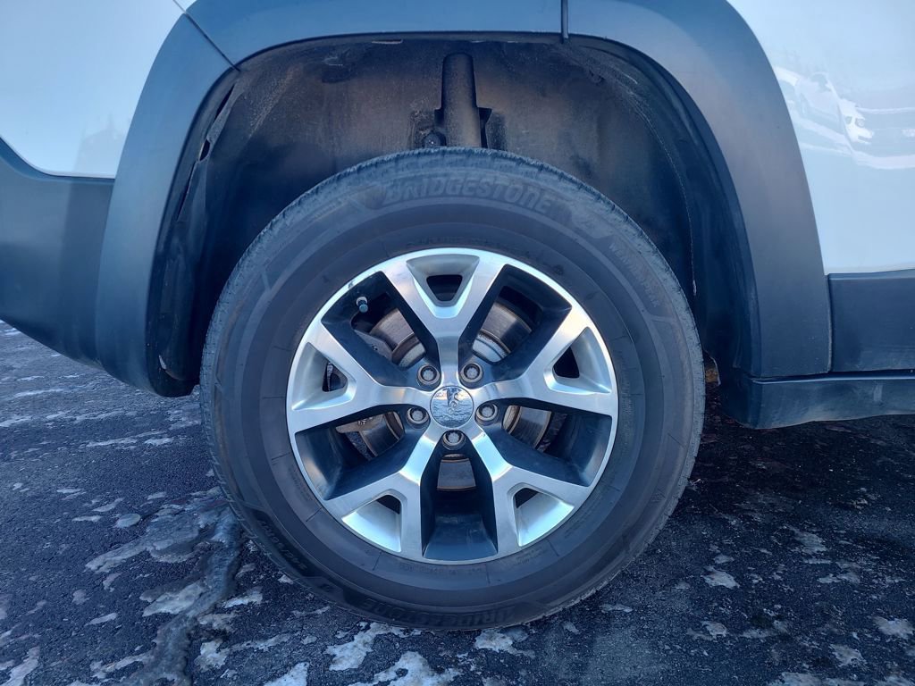 Used 2015 Jeep Cherokee Trailhawk image 14