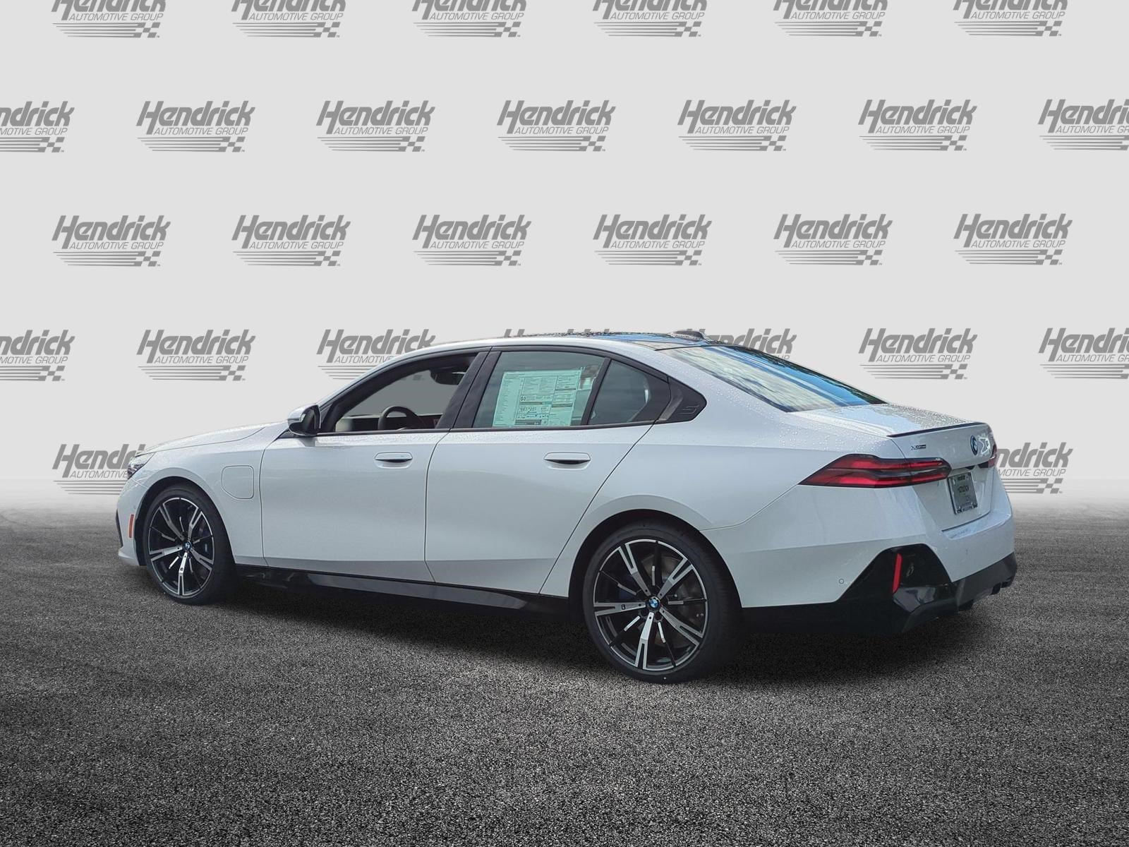 New 2027 BMW 550e xDrive w/ Premium Package AWD/4WD image 8