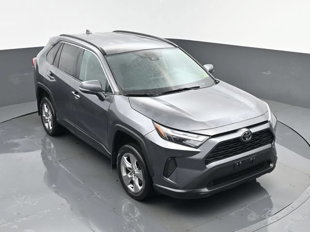 Used 2022 Toyota RAV4 XLE AWD/4WD image 17