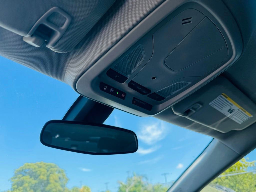 Used 2019 Chevrolet Impala LT FWD image 22