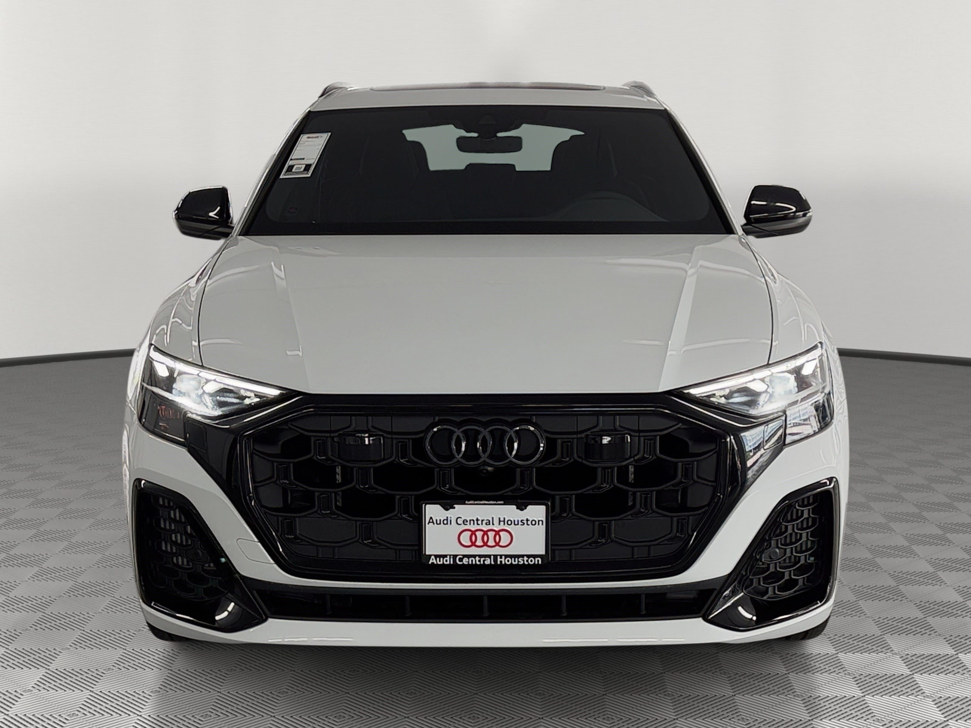 New 2026 Audi SQ8 Premium Plus AWD/4WD image 6