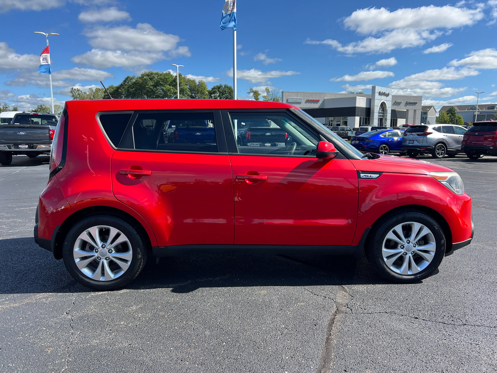 Used 2015 Kia Soul + FWD image 9