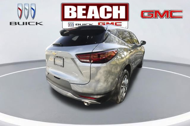 Used 2024 Chevrolet Blazer LT w/ Convenience Package AWD/4WD image 3