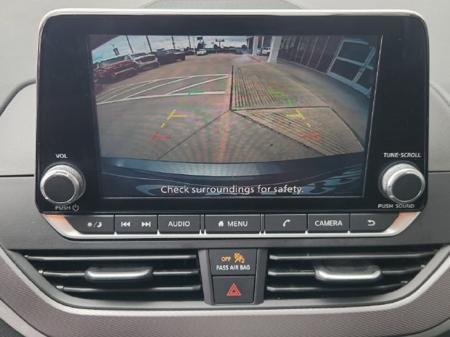 Used 2025 Nissan Altima 2.5 SR FWD image 16