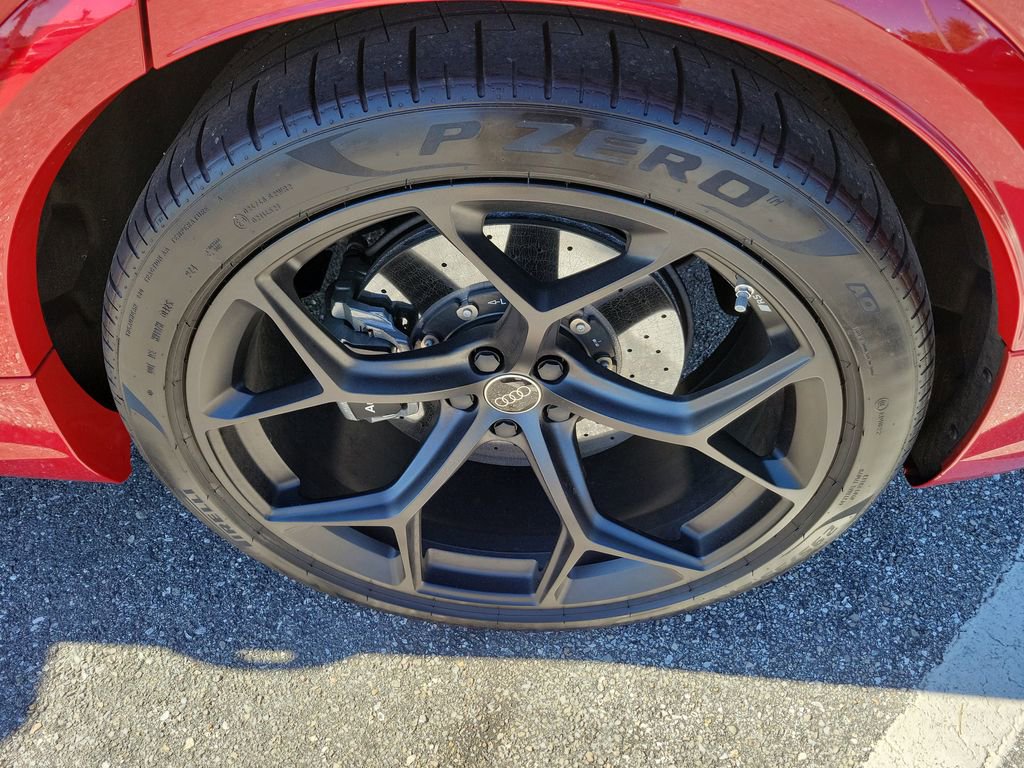 Used 2025 Audi RS Q8 performance image 28