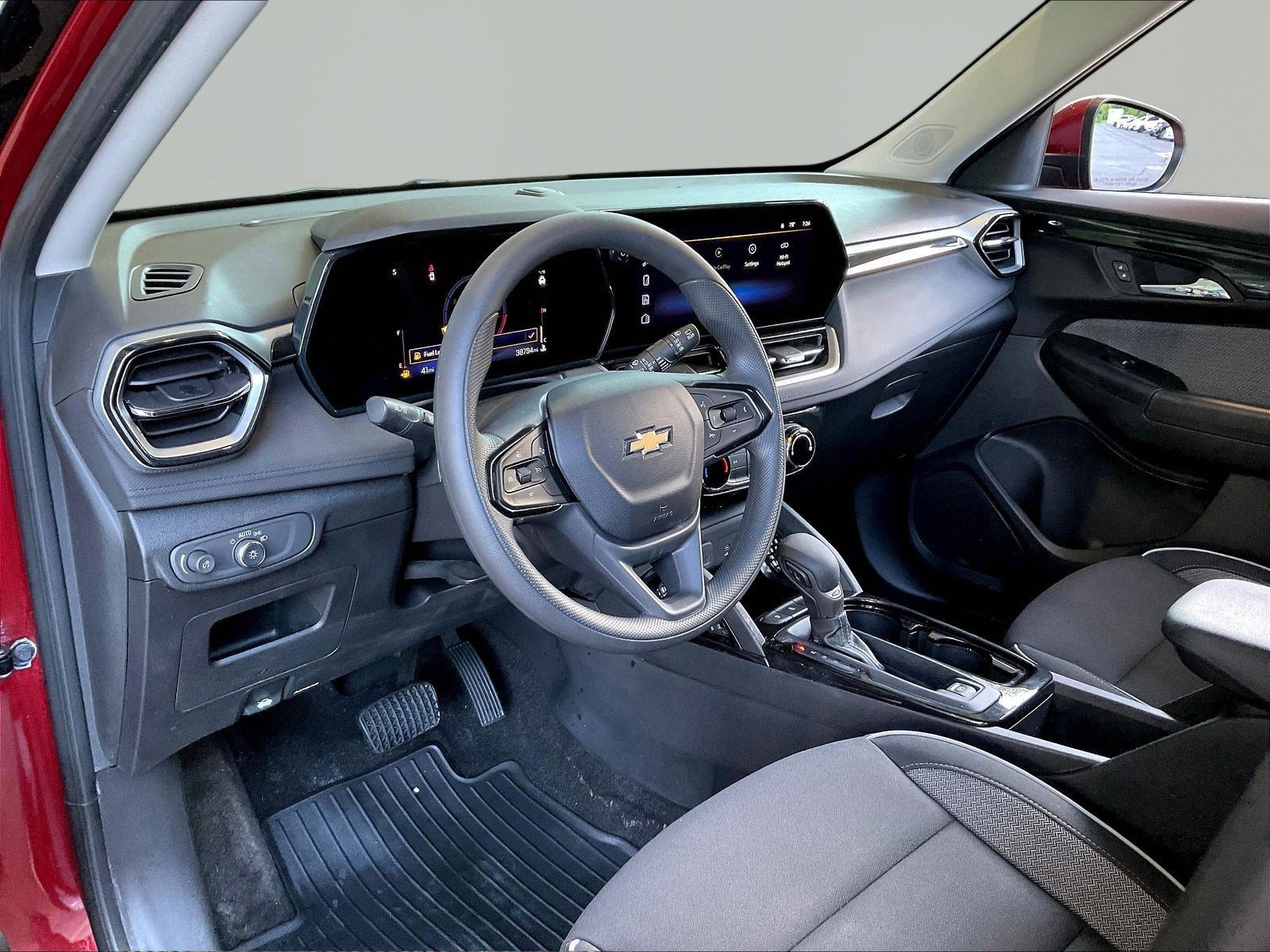 Used 2024 Chevrolet TrailBlazer LT FWD image 15