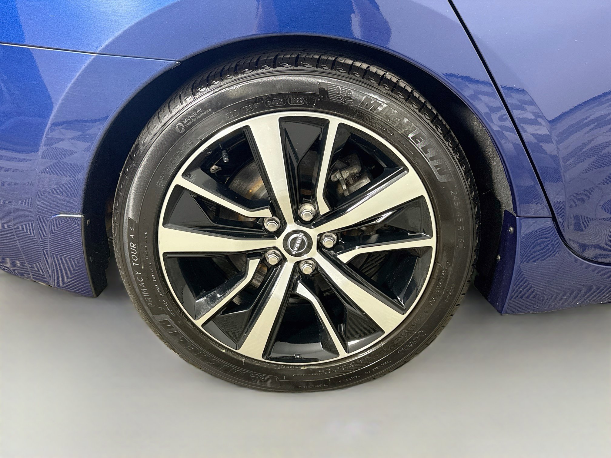 Used 2023 Nissan Maxima SL FWD image 33