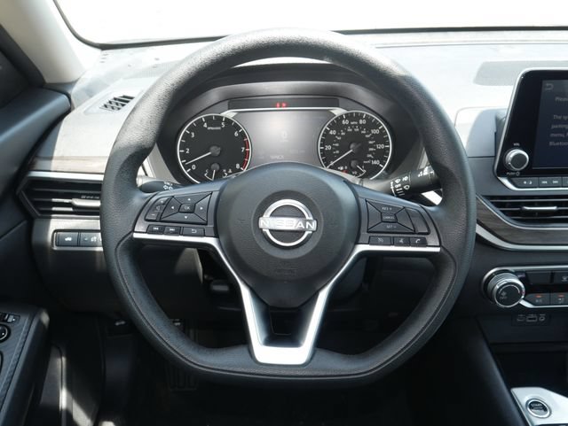 Used 2024 Nissan Altima 2.5 SV FWD image 14