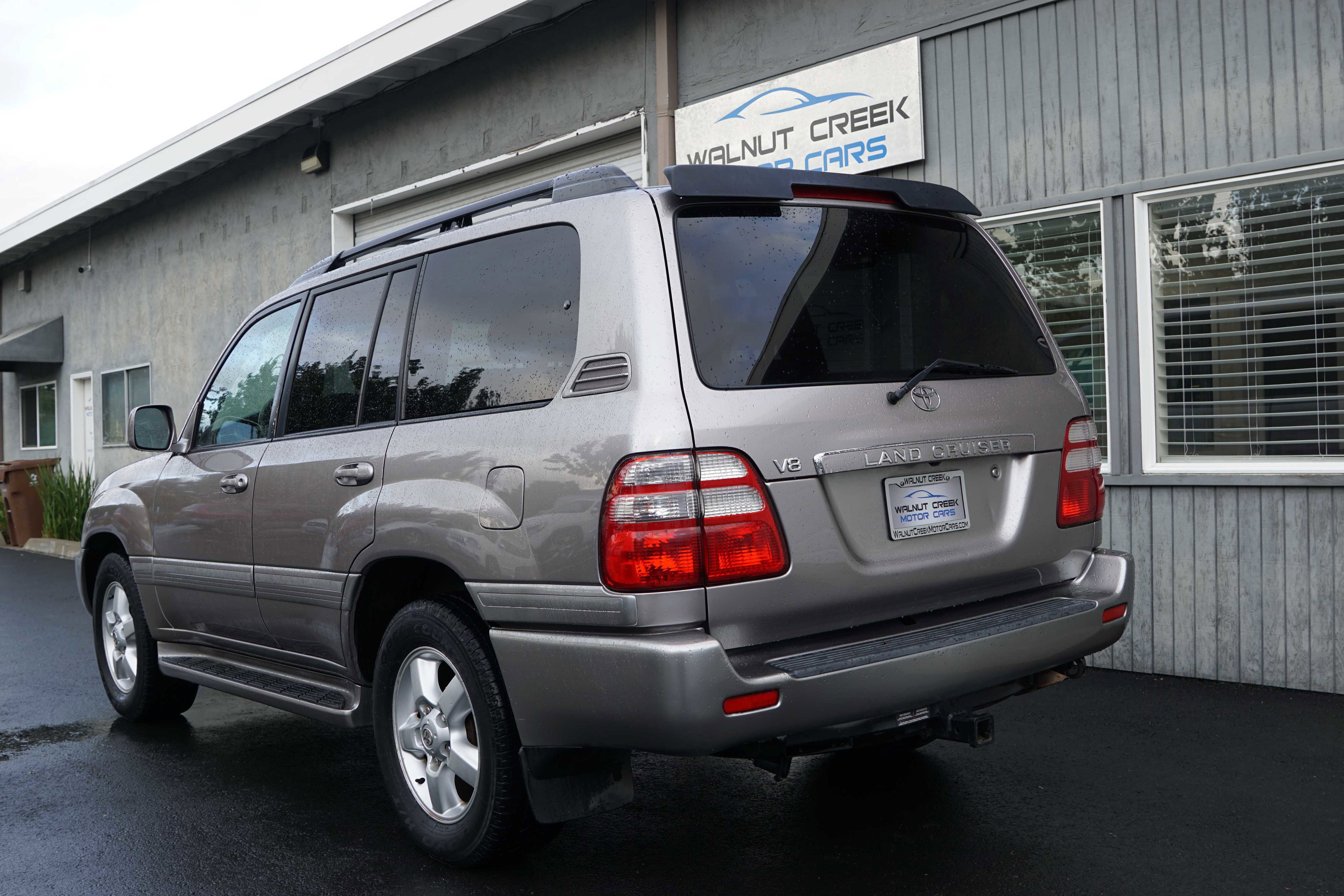 Used 2004 Toyota Land Cruiser image 16