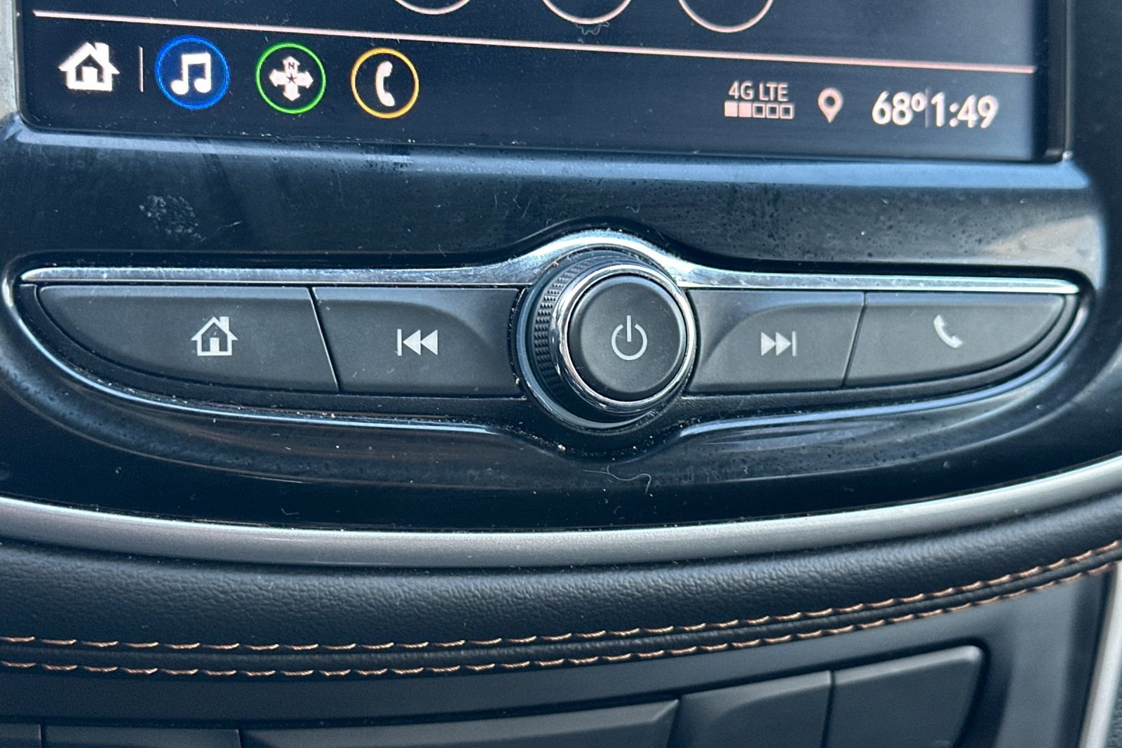 Used 2022 Chevrolet Trax LT w/ LT Convenience Package image 31