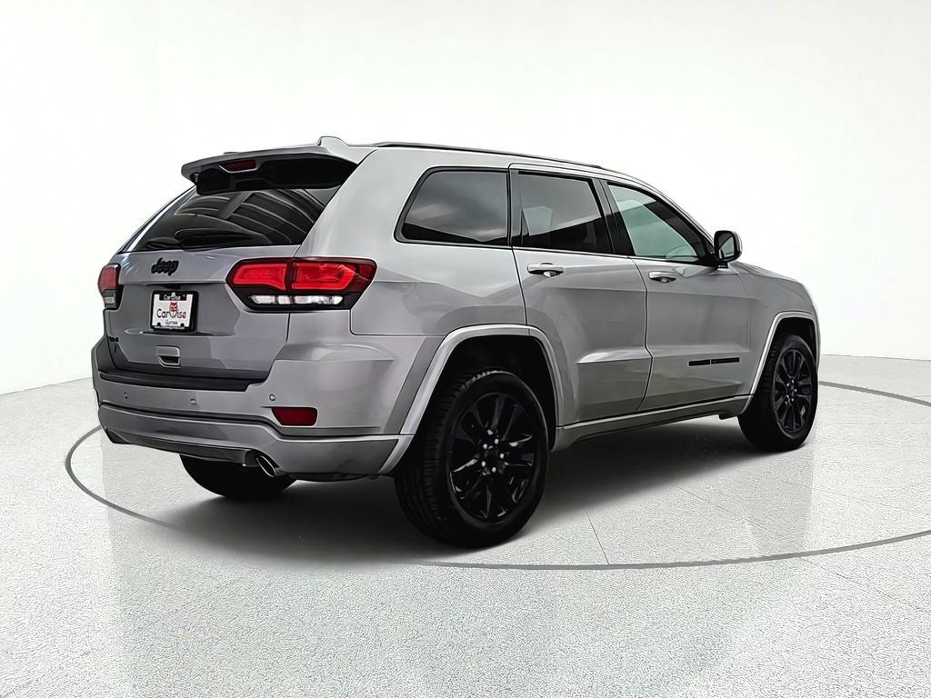 Used 2019 Jeep Grand Cherokee Laredo AWD/4WD image 7
