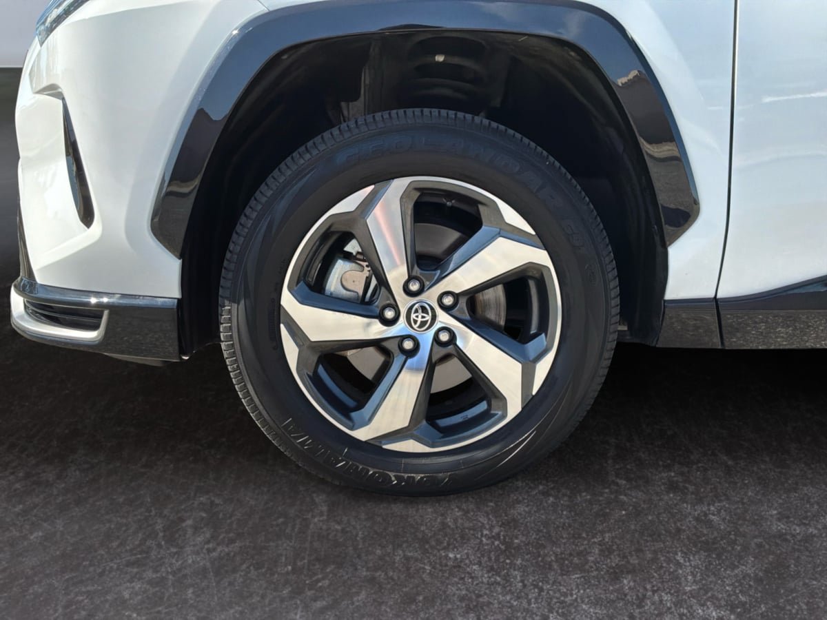 Used 2023 Toyota RAV4 SE w/ Weather & Moonroof Package AWD/4WD image 9