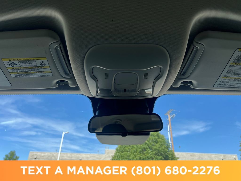 Used 2019 Jeep Renegade Latitude w/ Cold Weather Group AWD/4WD image 22
