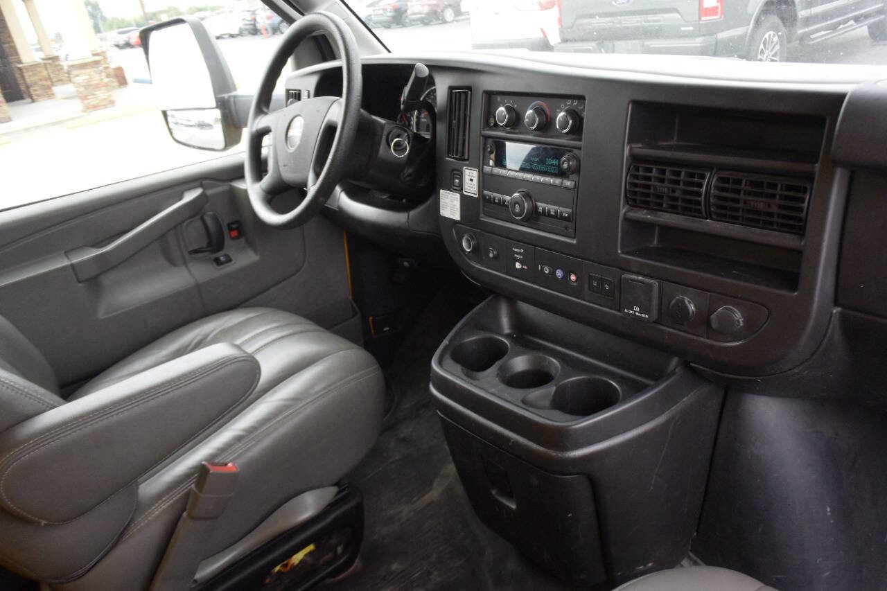 Used 2021 GMC Savana 3500 Extended w/ Power Convenience Package image 29