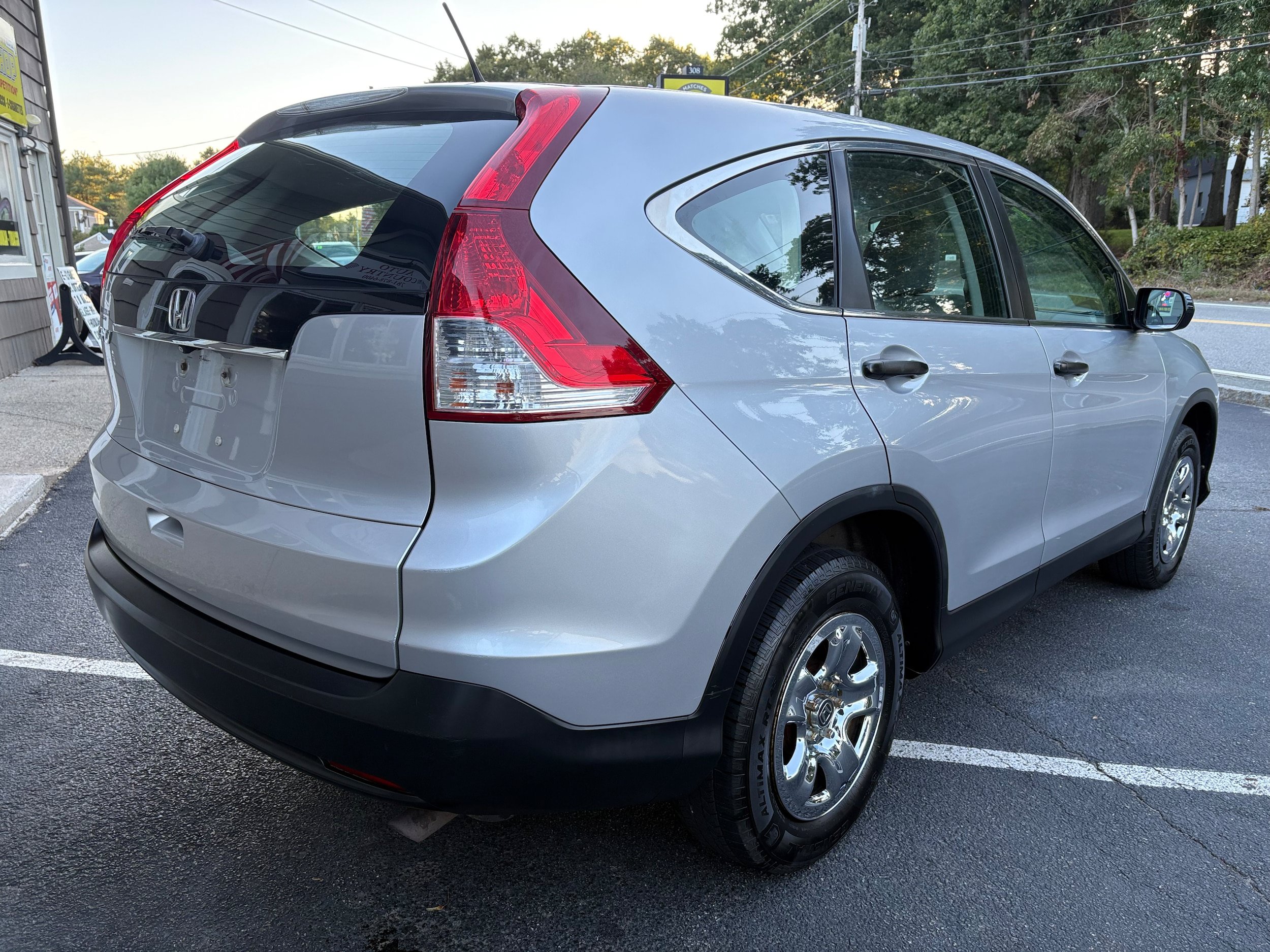 Used 2014 Honda CR-V LX image 5