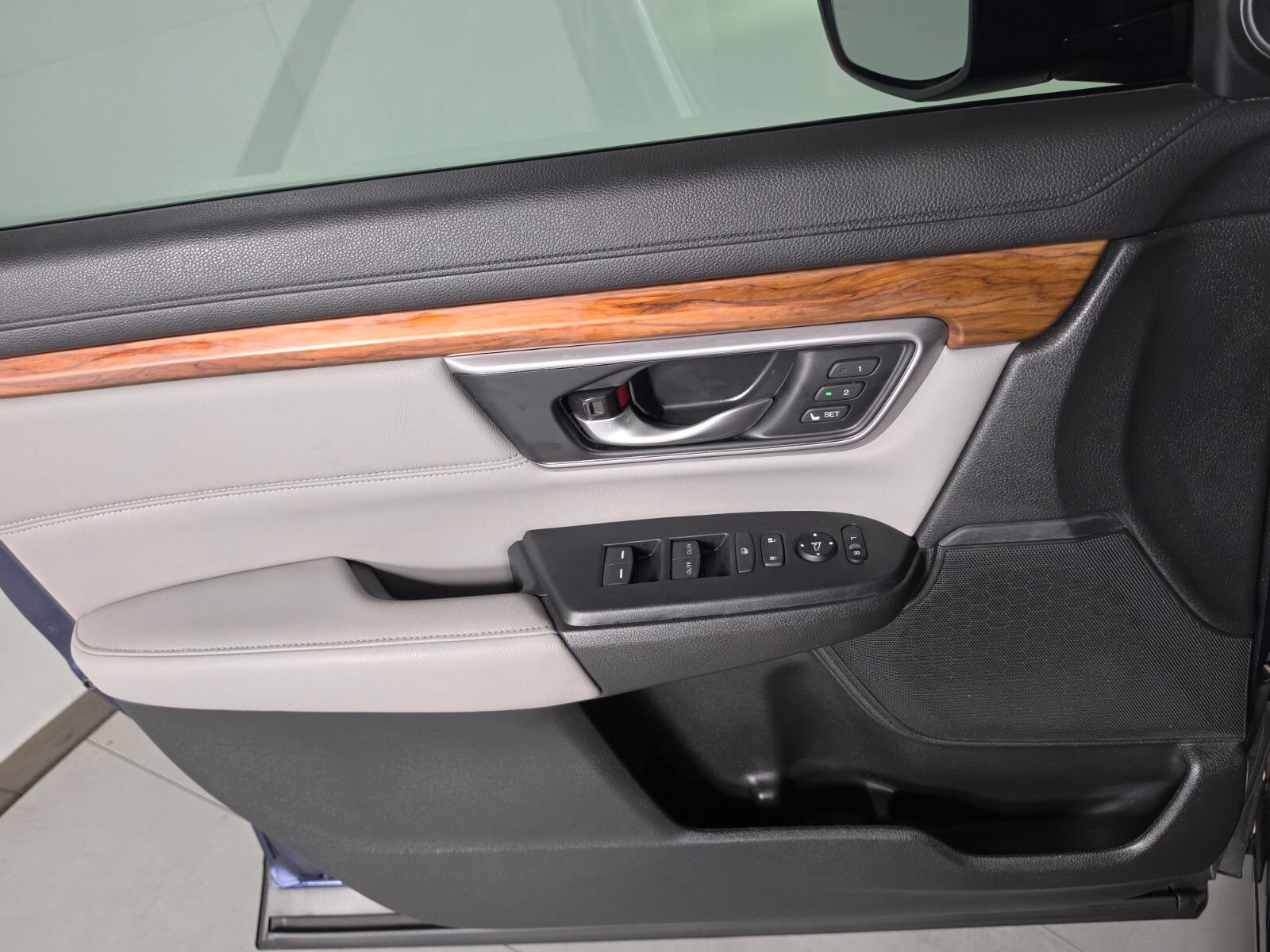 Used 2022 Honda CR-V Touring image 34