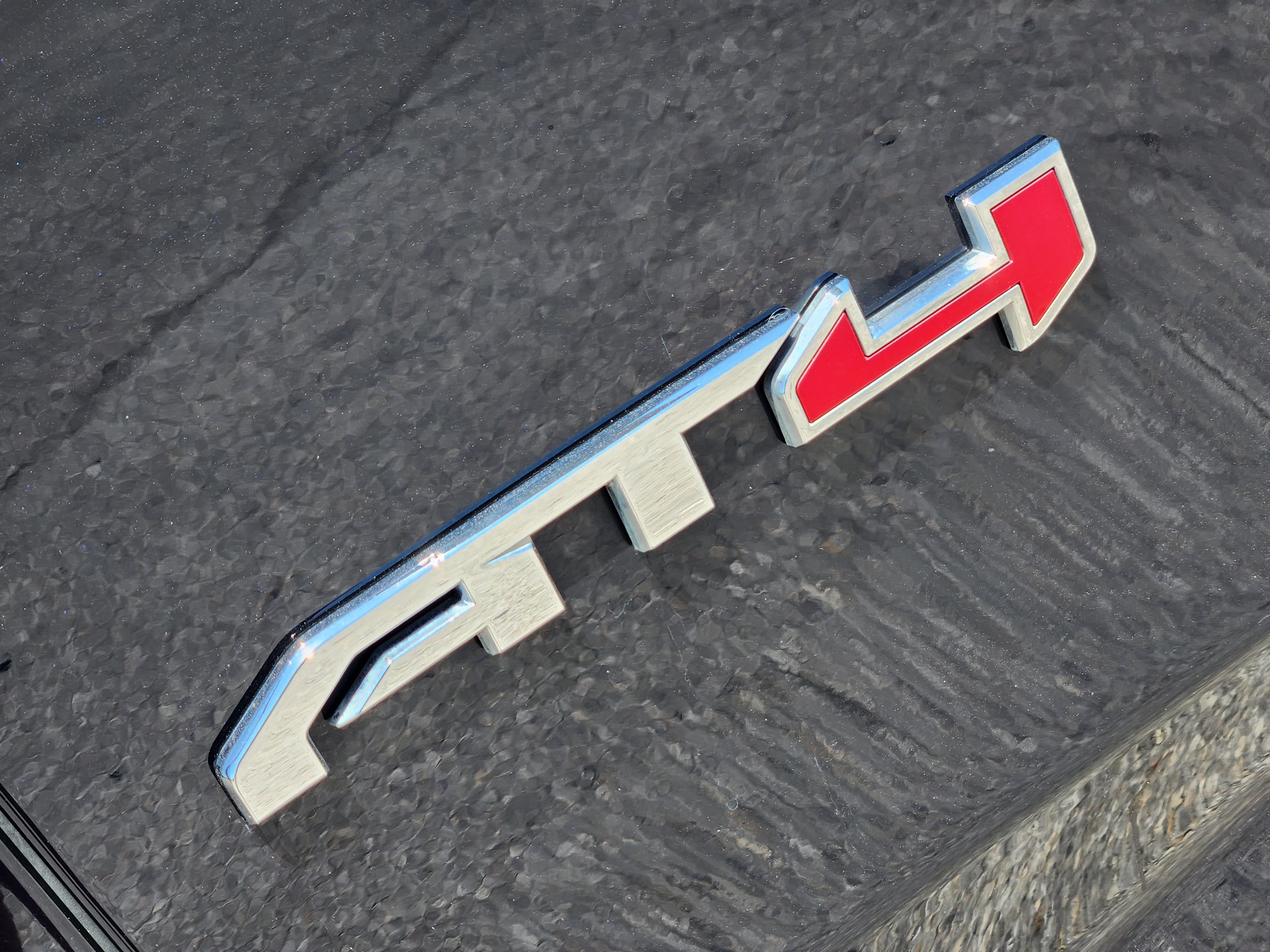 Used 2023 GMC Yukon AT4 w/ AT4 Premium Package AWD/4WD image 12