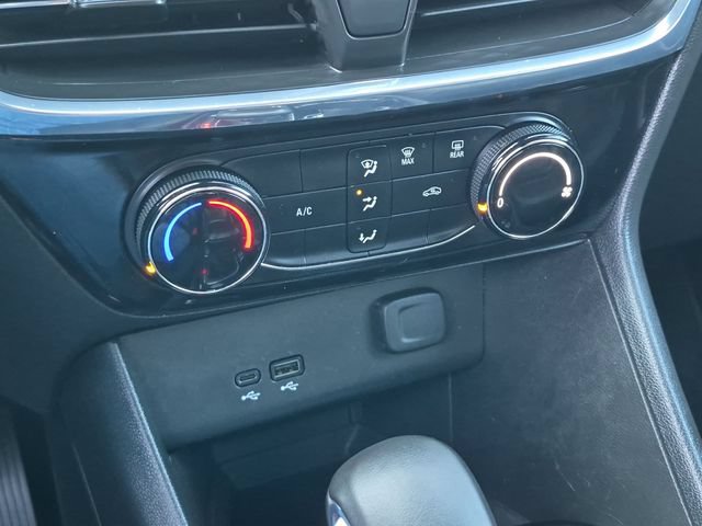 Used 2024 Buick Encore GX Sport Touring AWD/4WD image 36