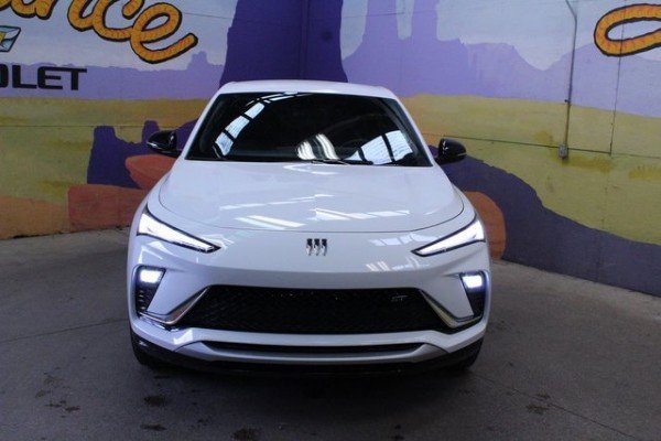 Used 2025 Buick Envista Sport Touring image 6