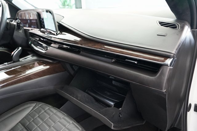 Used 2024 Cadillac Escalade Sport Platinum w/ LPO, ONYX Package image 59