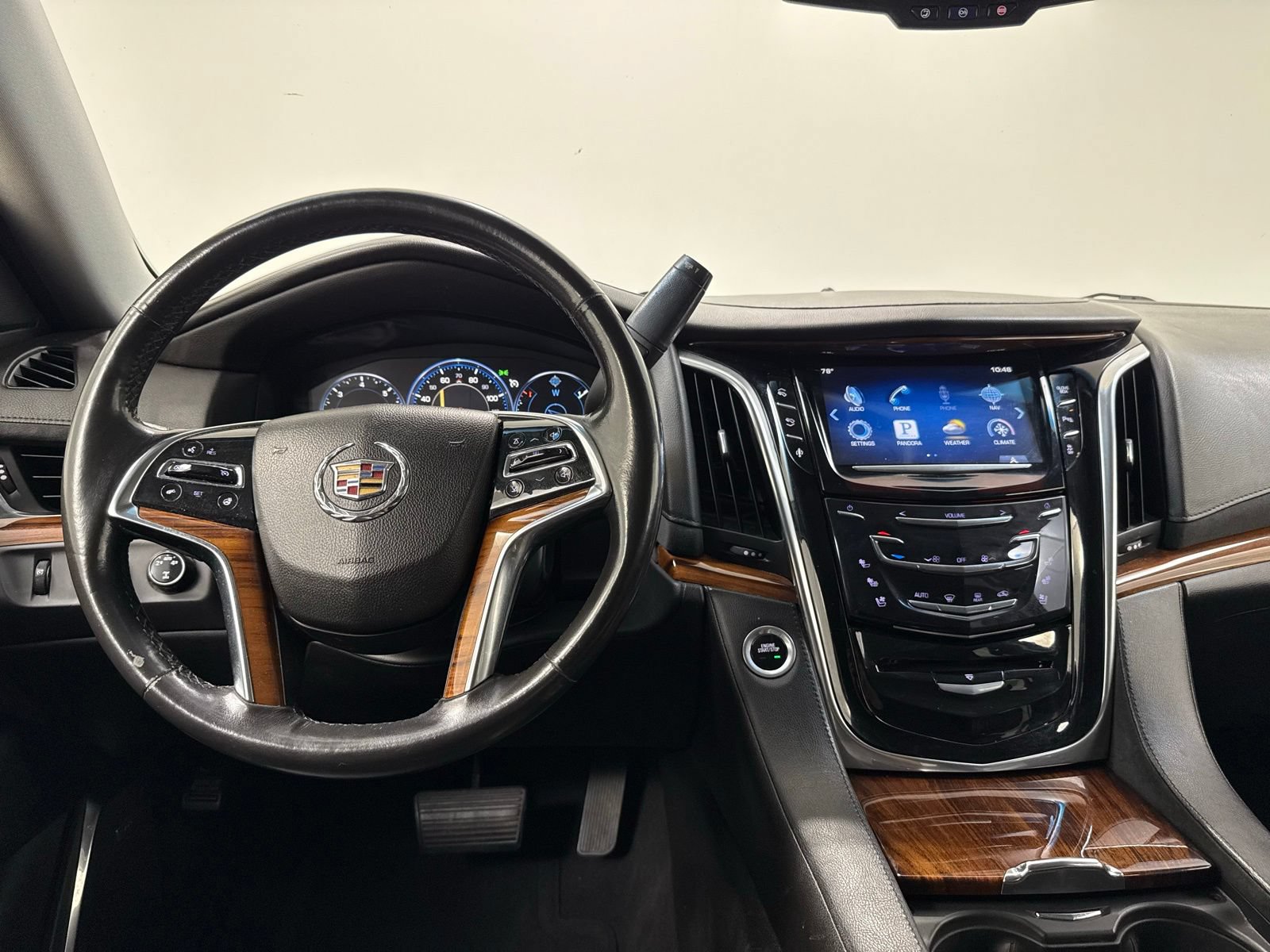 Used 2015 Cadillac Escalade 4WD image 25
