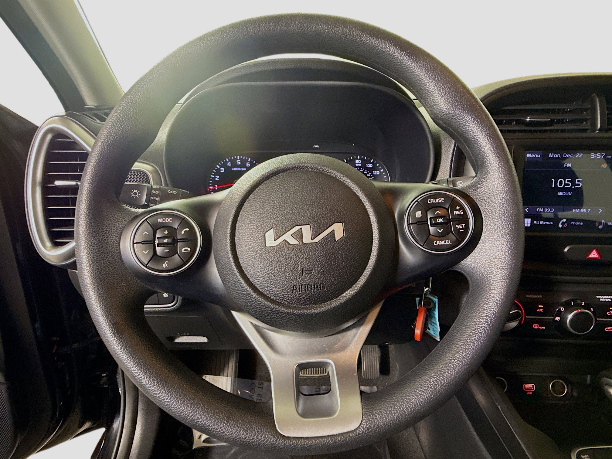 Used 2022 Kia Soul LX w/ Technology Package image 13
