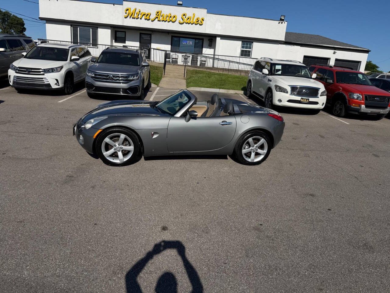 Used 2006 Pontiac Solstice Convertible w/ Premium Package RWD image 41