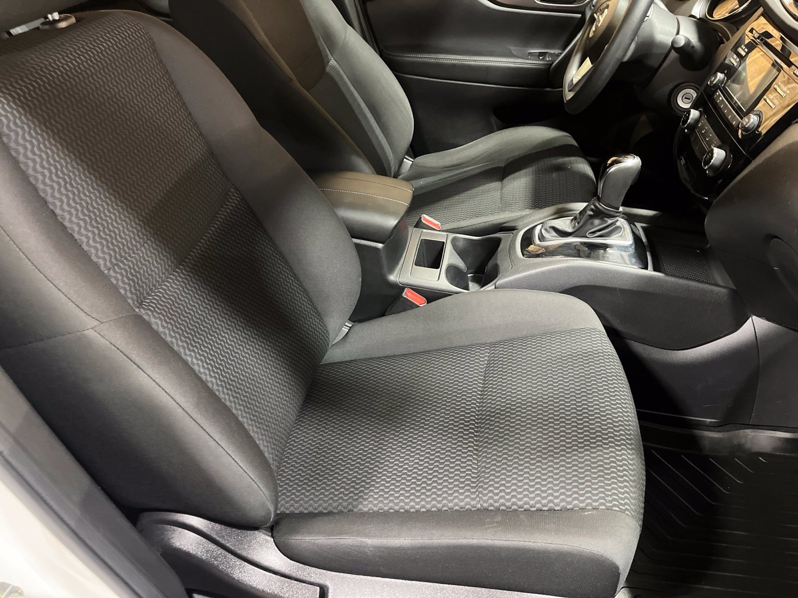 Used 2018 Nissan Rogue Sport S w/ S Appearance Package AWD/4WD image 15