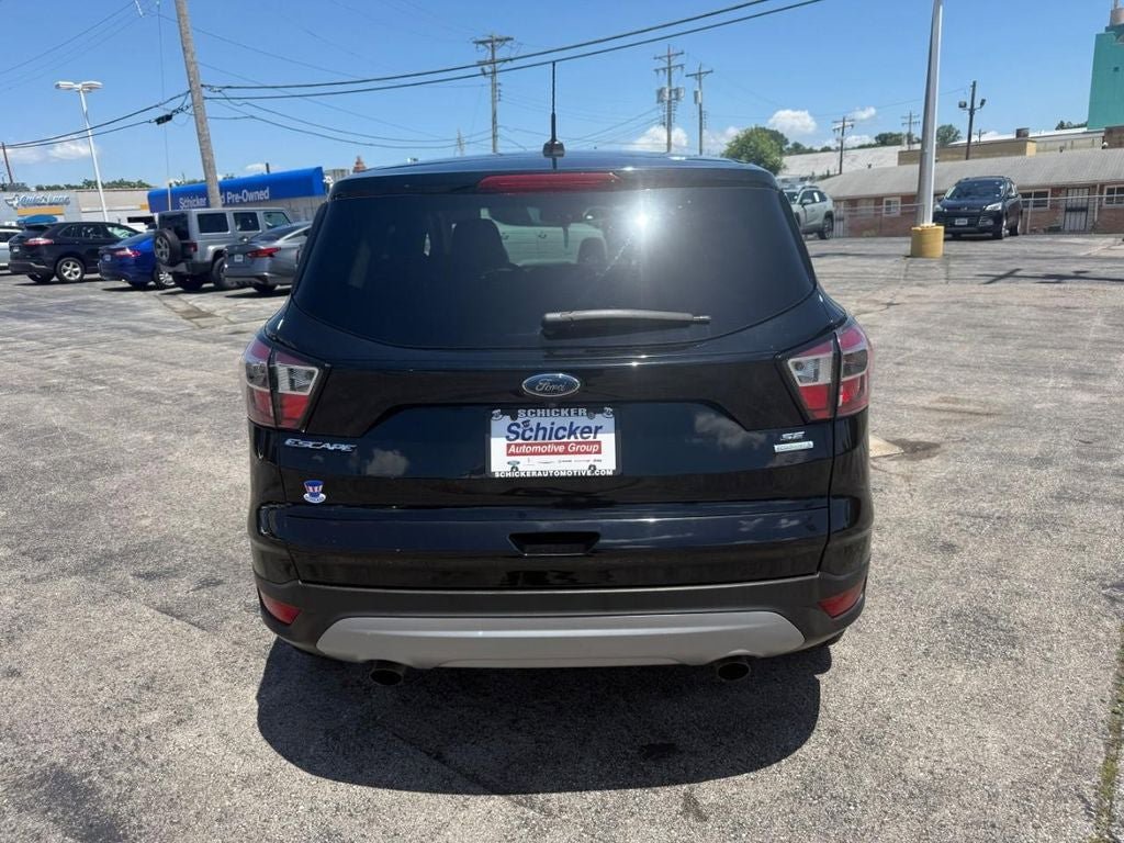 Used 2017 Ford Escape SE FWD image 9