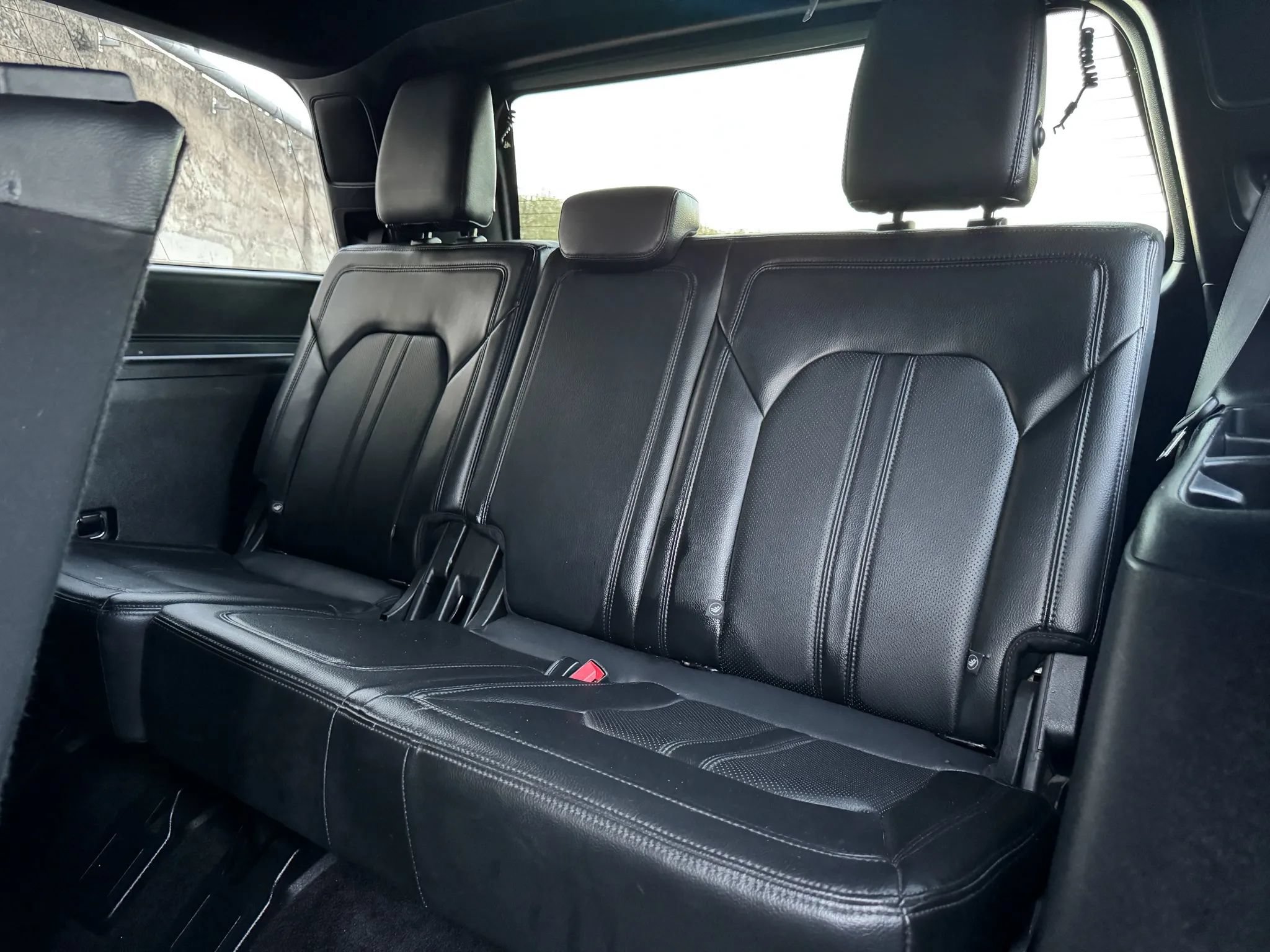 Used 2018 Ford Expedition Limited RWD image 29
