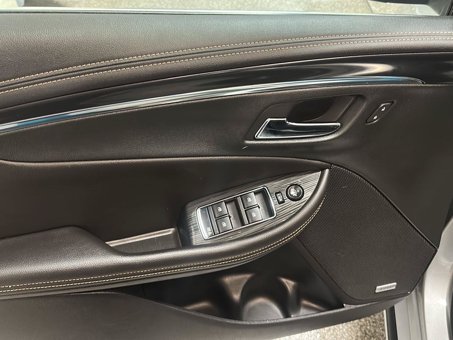 Used 2018 Chevrolet Impala Premier FWD image 16