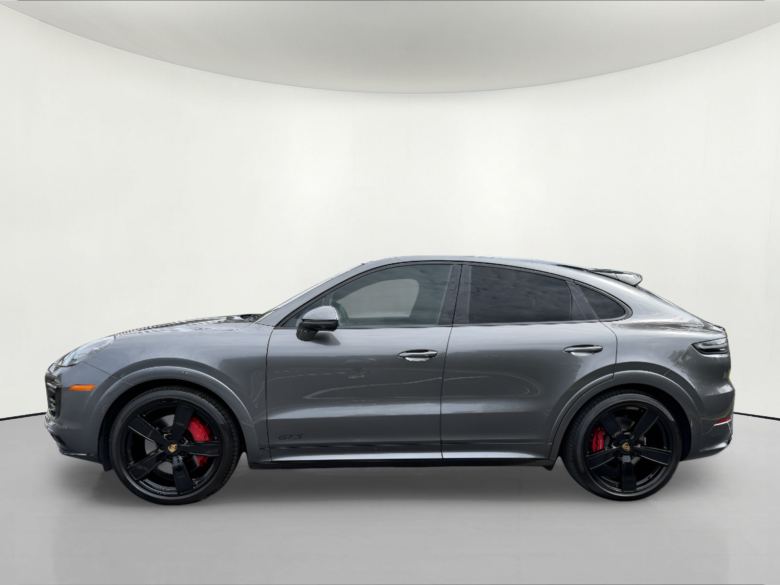 Certified 2022 Porsche Cayenne GTS AWD/4WD image 2