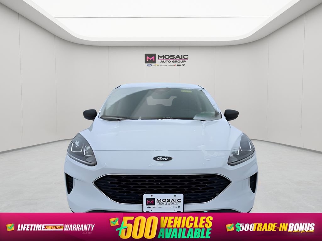 Used 2022 Ford Escape SE image 2