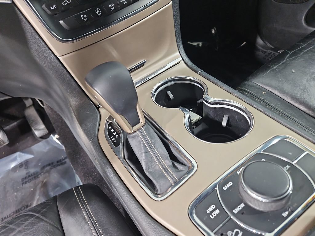 Used 2016 Jeep Grand Cherokee Limited AWD/4WD image 25