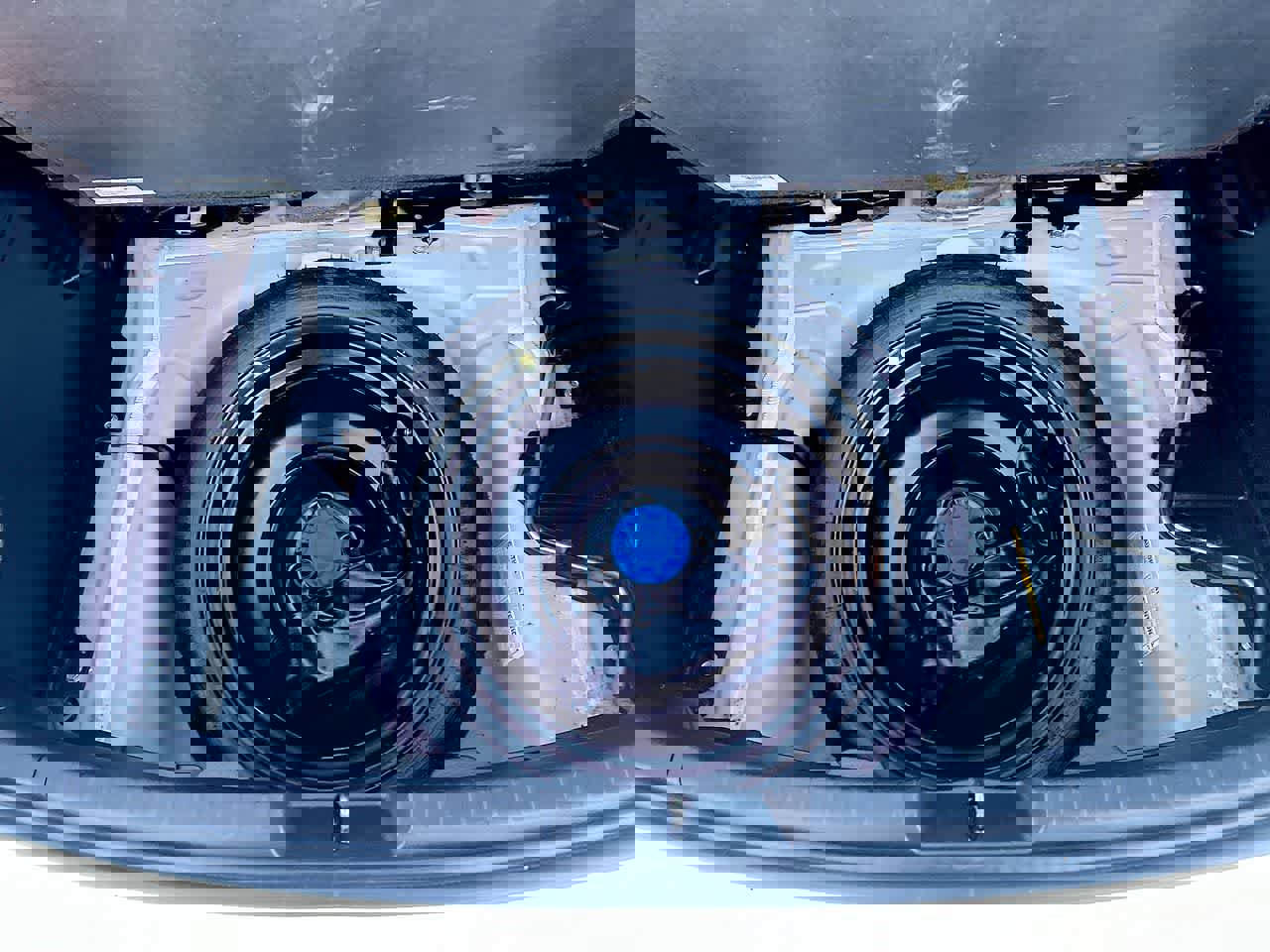 Used 2015 Toyota Yaris L image 26