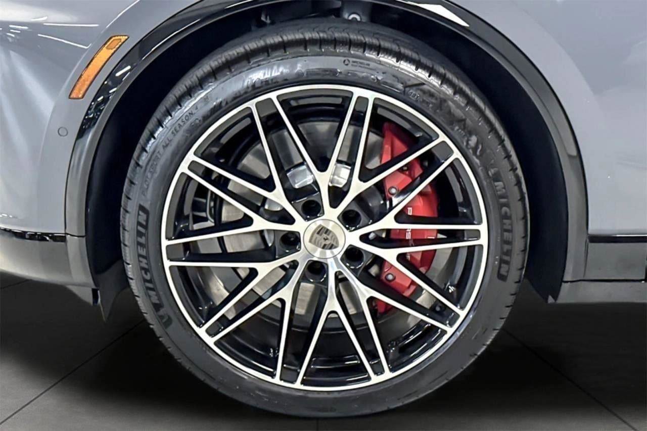 New 2025 Porsche Macan Turbo Electric image 64