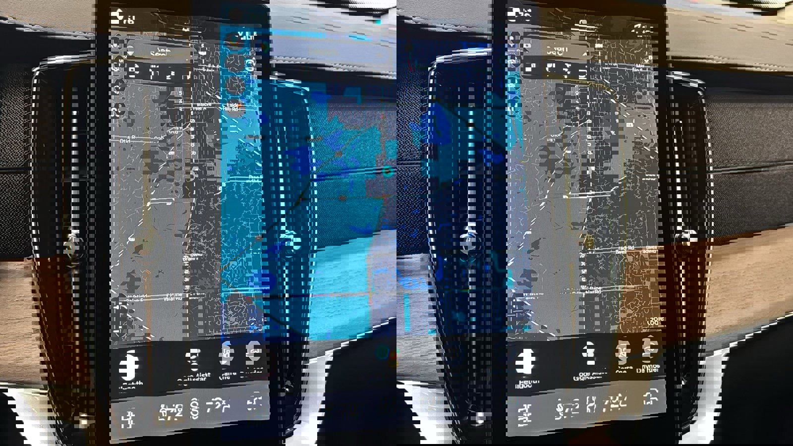 Used 2026 Volvo XC90 B6 Plus w/ Protection Package Premier image 16